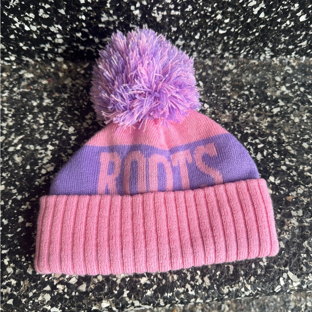 NWT ROOTS Kids Retro Ski Toque Size 0-24 Months. Prism Pink Color